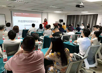 亲子拓展活动：一场双向成长的奇妙